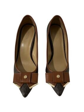 Michael Kors Brown MK Logo Print Bow Heels Pointed Toe Gold Hardware Pumps (6)